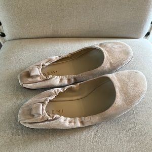 M. Gemi Women’s Suede Leather Ballet Flats Slip On Cream Size 6 (36.5)